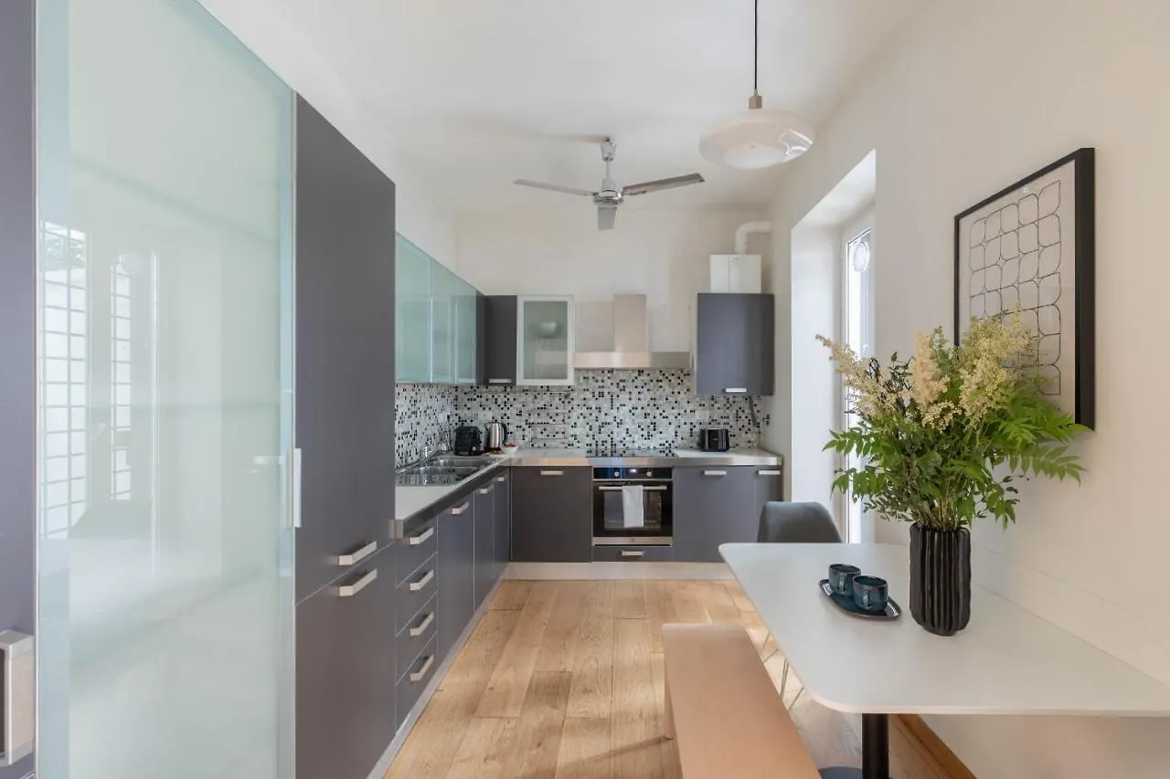 Iflat Blue Cozy Loft Near Saint Peter Apartment Rome
