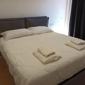 Pm 34 Viale Imperatore Guest House - 50 Mt From Metro San Paolo Appartamento